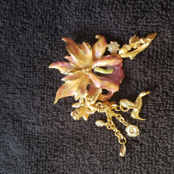 kurts foley Jewelry - Kirts  Folly Brooch